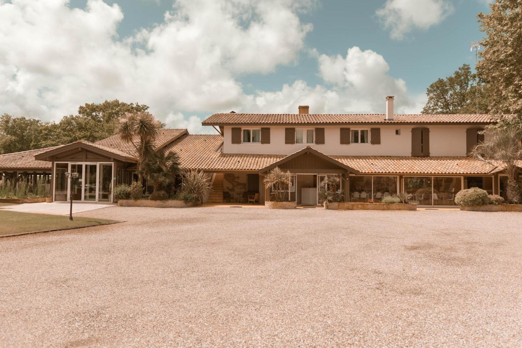Hotel La Ferme D'En Chon ビスカロッス エクステリア 写真